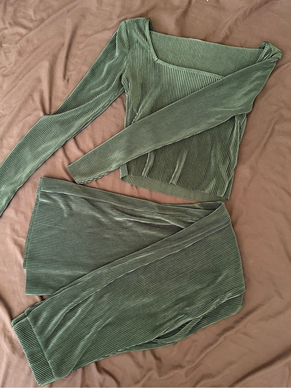 Ribbed Two-Piece Set in Olive Green